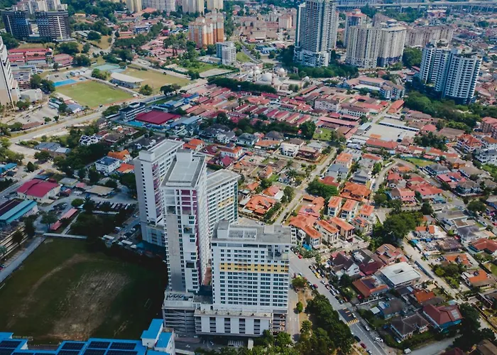 Utm Hotel & Residence